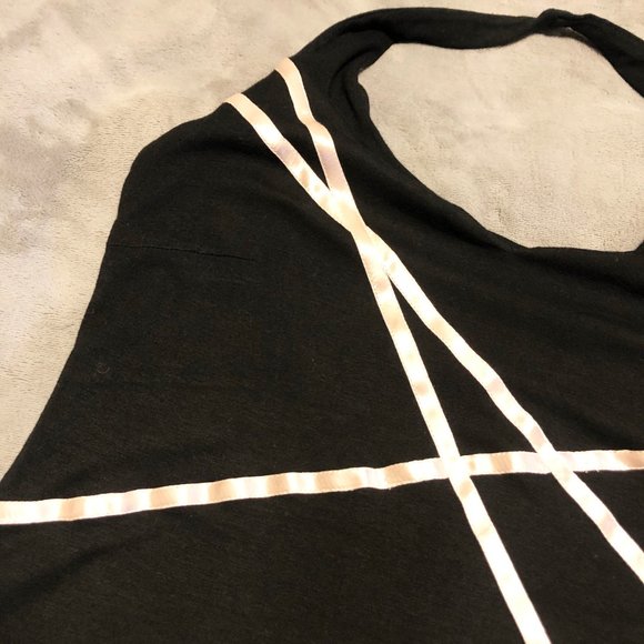 Gorgeous Nicole Miller Halter - Picture 10 of 13